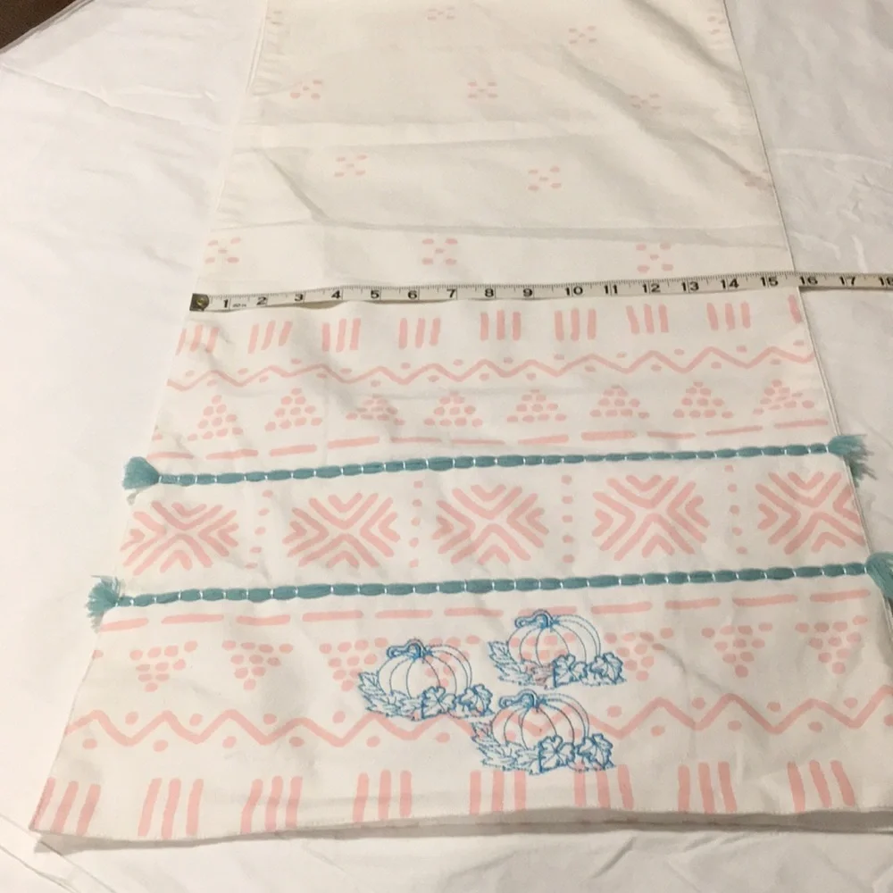 Handmade Pumpkins Table Runner and 2 Placemats  NEW